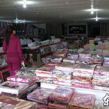 [走基層 看發(fā)展]同江市同鑫對(duì)俄批發(fā)市場(chǎng) 用誠(chéng)信促進(jìn)中俄貿(mào)易發(fā)展